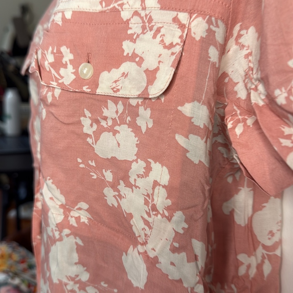 Lucky Brand Pink Floral Button-Down Shirt Notched Collar Size M NWOT - Picture 3 of 4